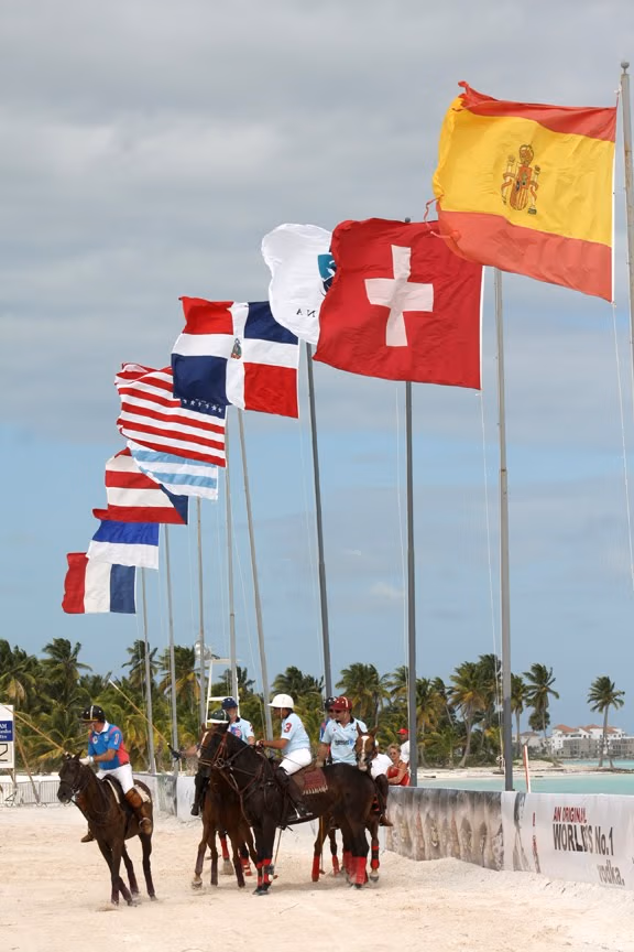 Celebran Primera Copa de Polo de Playa Cap Cana