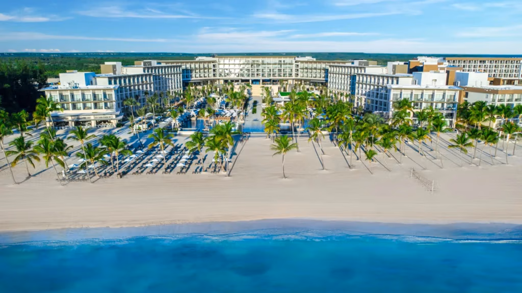 HYATT ZIVA Y ZILARA CAP CANA RANK IN 25 BEST FAMILY-FRIENDLY & ADULTS-ONLY RESORTS