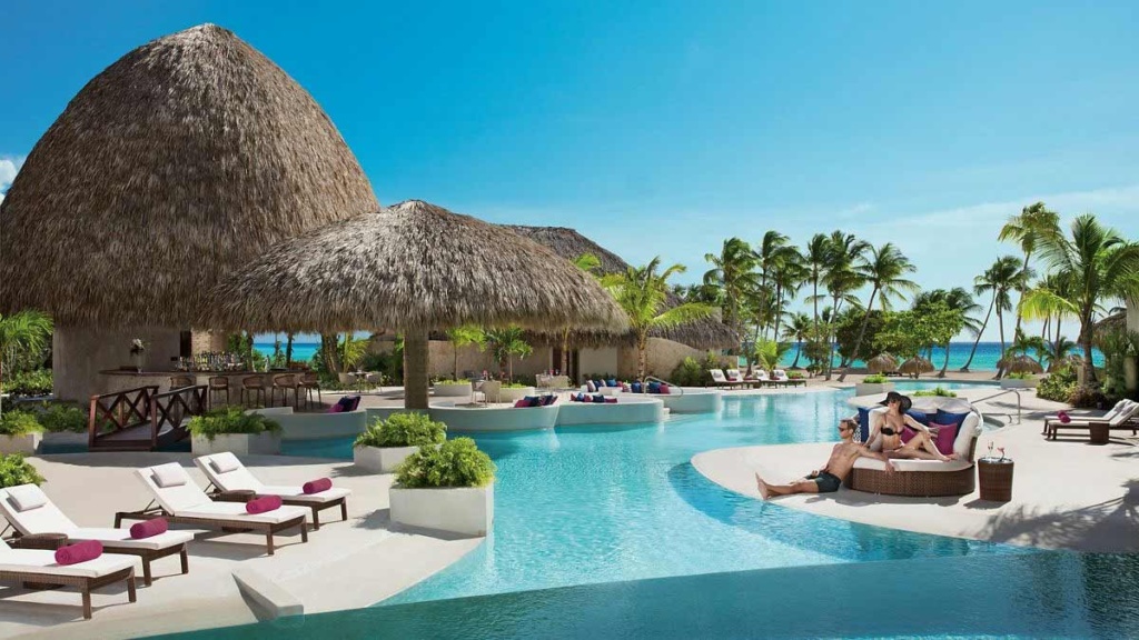 A SKIN GLOWING, AT HOME FACIAL BY SECRETS CAP CANA