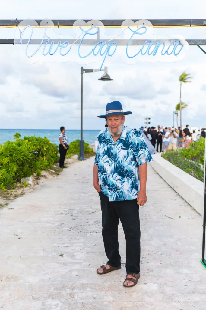 Freddy Ginebra presented “Stories by the Ocean”
