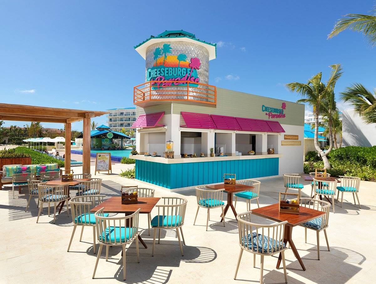 Margaritaville Island Reserve Cap Cana celebra “Cheeseburger In Paradise”