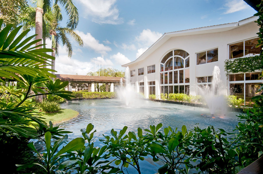 Study in Cap Cana at CCHS