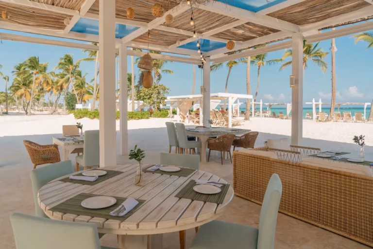 Juanillo Beach & Grill