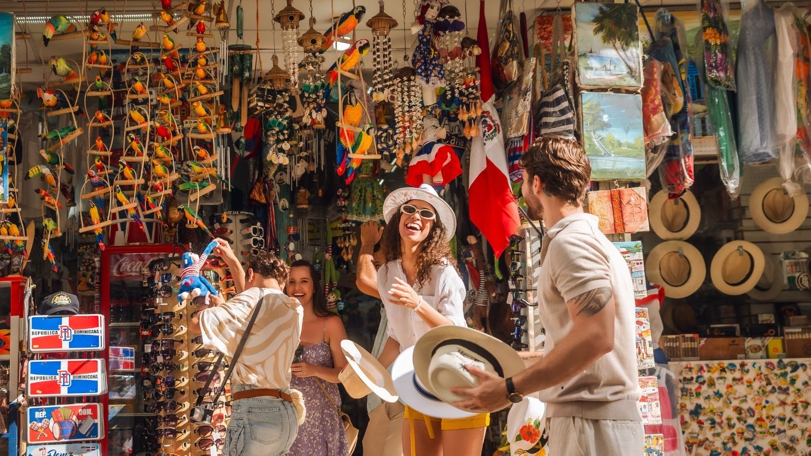 Shopping for Dominican crafts in the Colonial City